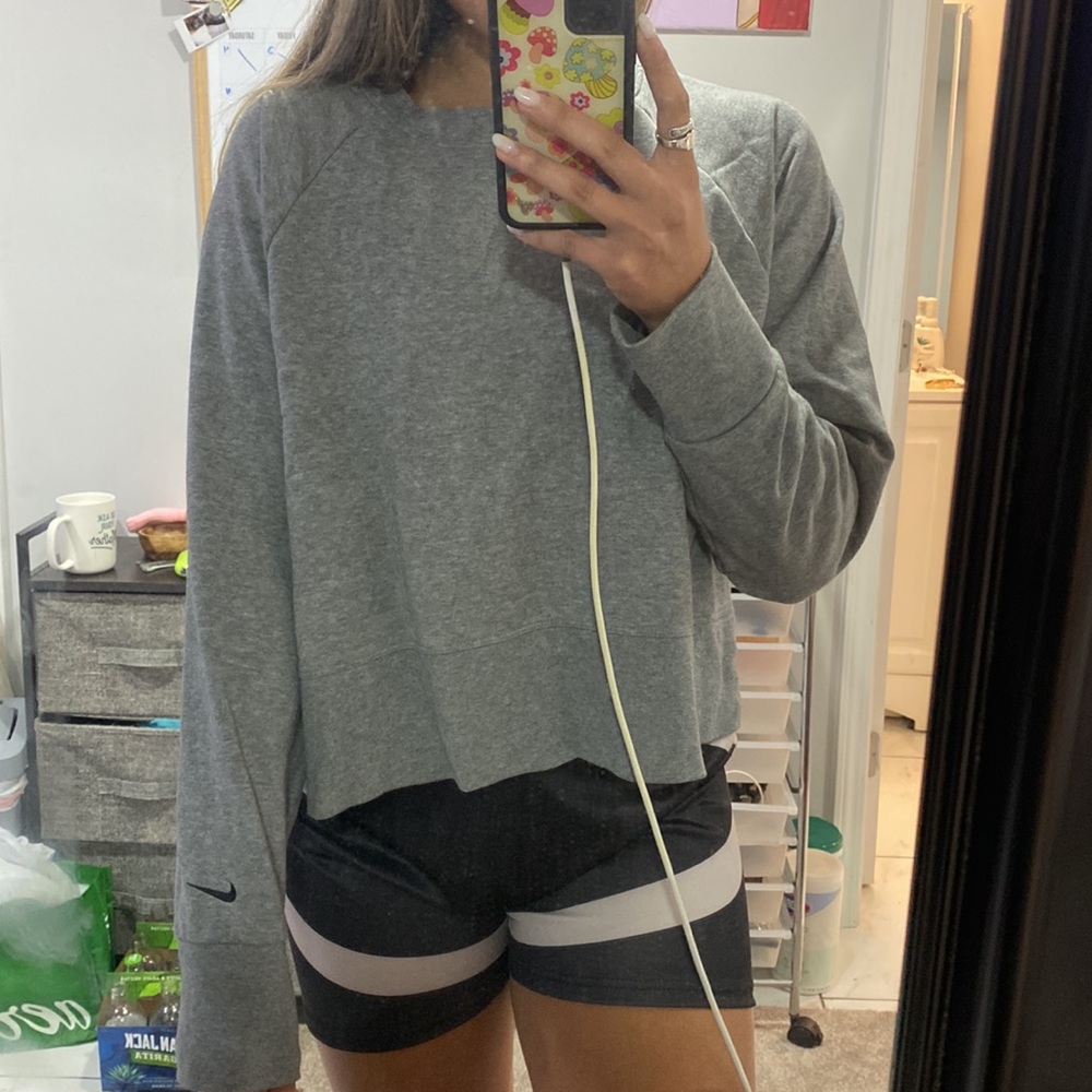 Nike Cropped Sweatshirt Size M